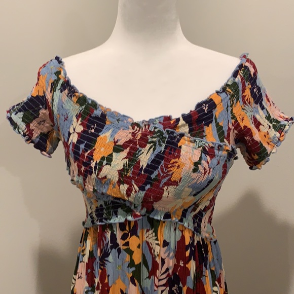 Floral smocked off the shoulder dress - Picture 5 of 7